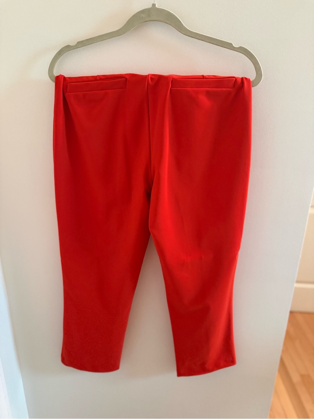 Women’s Red Ponte Knit Capri Pants